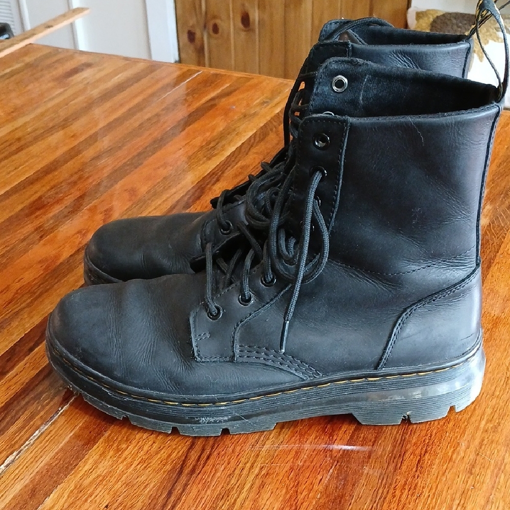 Dr Martens Combs Leather Combat Boots - 9